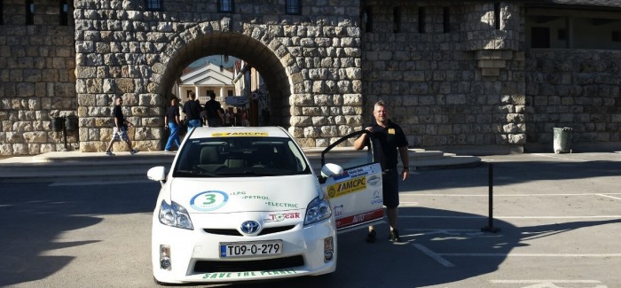 Blatešić i Kalaba stigli u Višegrad na start Tesla FIA relija